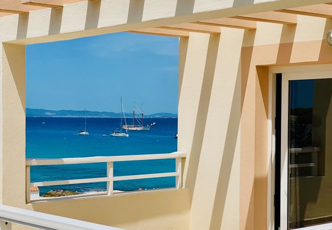 Ferienwohnung in Es Calo - Ses Basses Duplex Apartment - Formentera