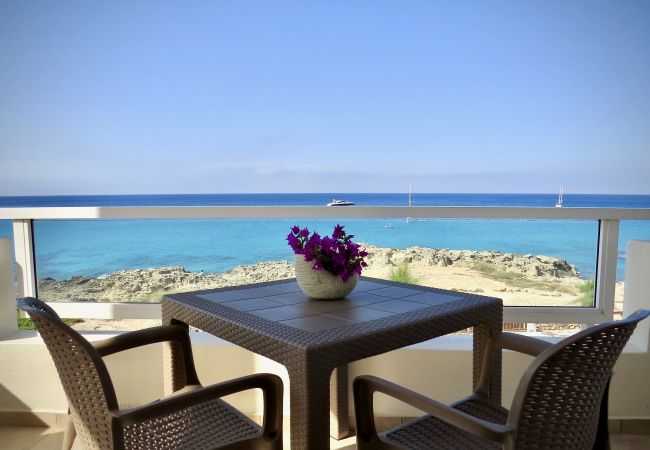 Ferienwohnung in Es Calo - Ses Basses Duplex Apartment - Formentera
